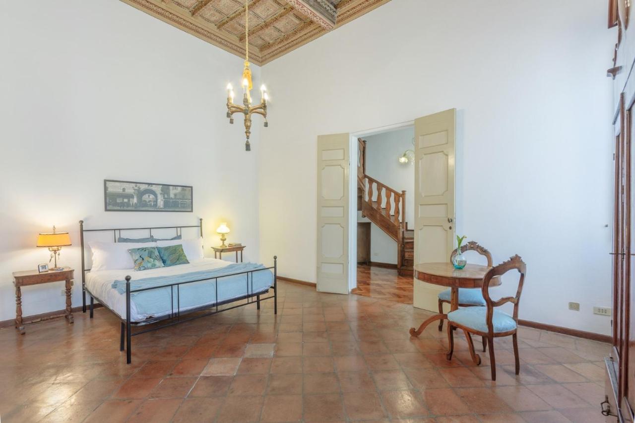 Frescobaldi Aparments! A Casa Di Francesco Apartment Ferrara Bagian luar foto