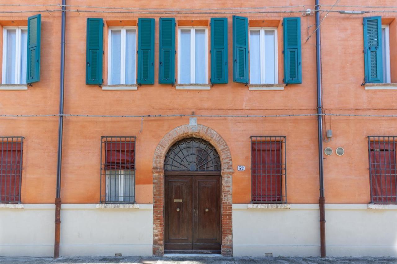 Frescobaldi Aparments! A Casa Di Francesco Apartment Ferrara Bagian luar foto