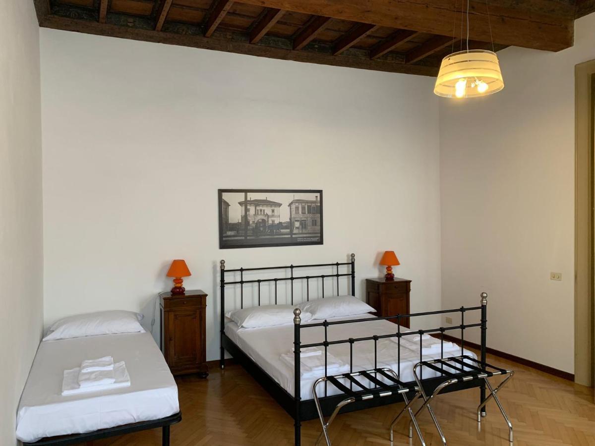 Frescobaldi Aparments! A Casa Di Francesco Apartment Ferrara Bagian luar foto