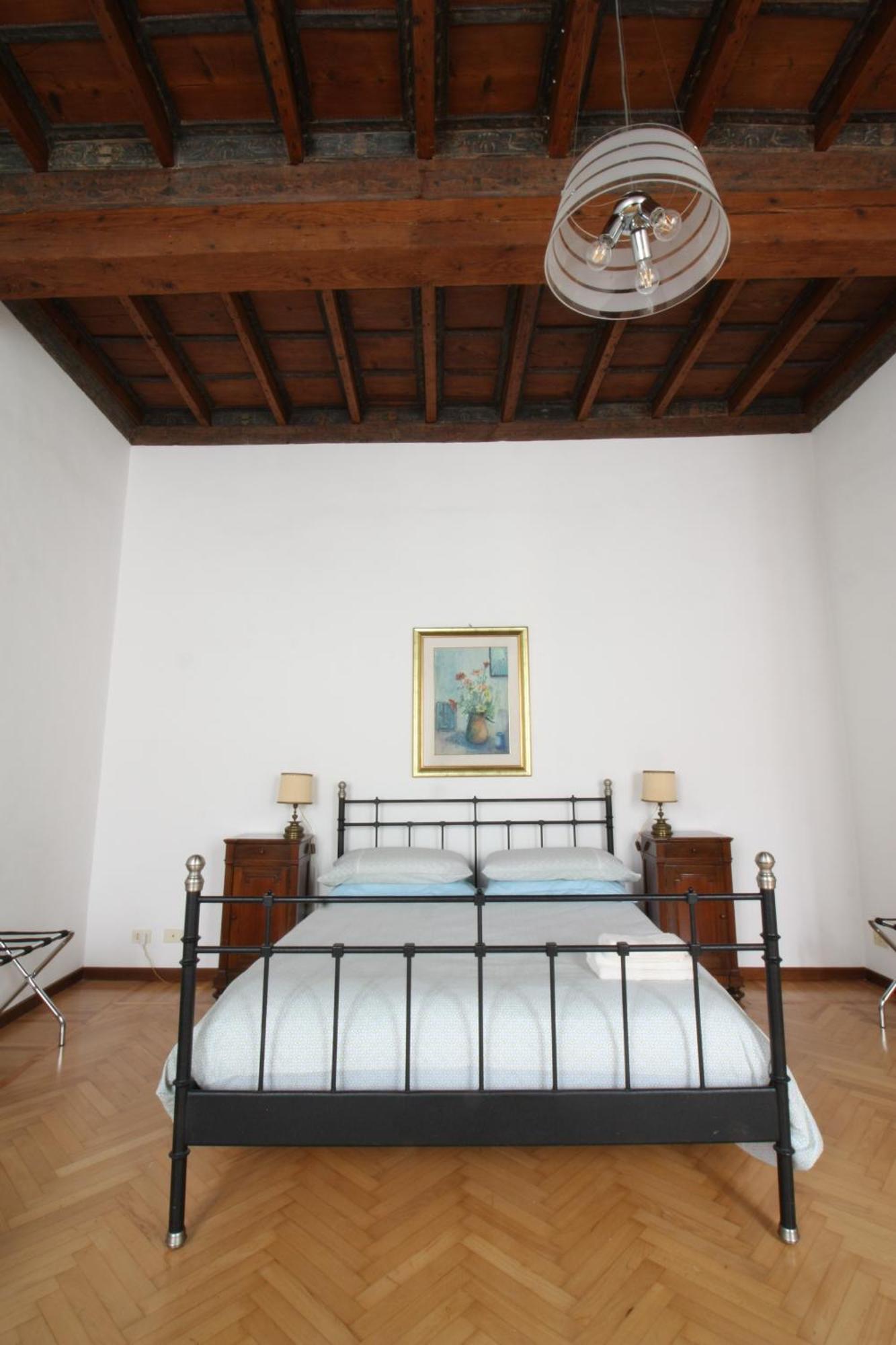Frescobaldi Aparments! A Casa Di Francesco Apartment Ferrara Bagian luar foto