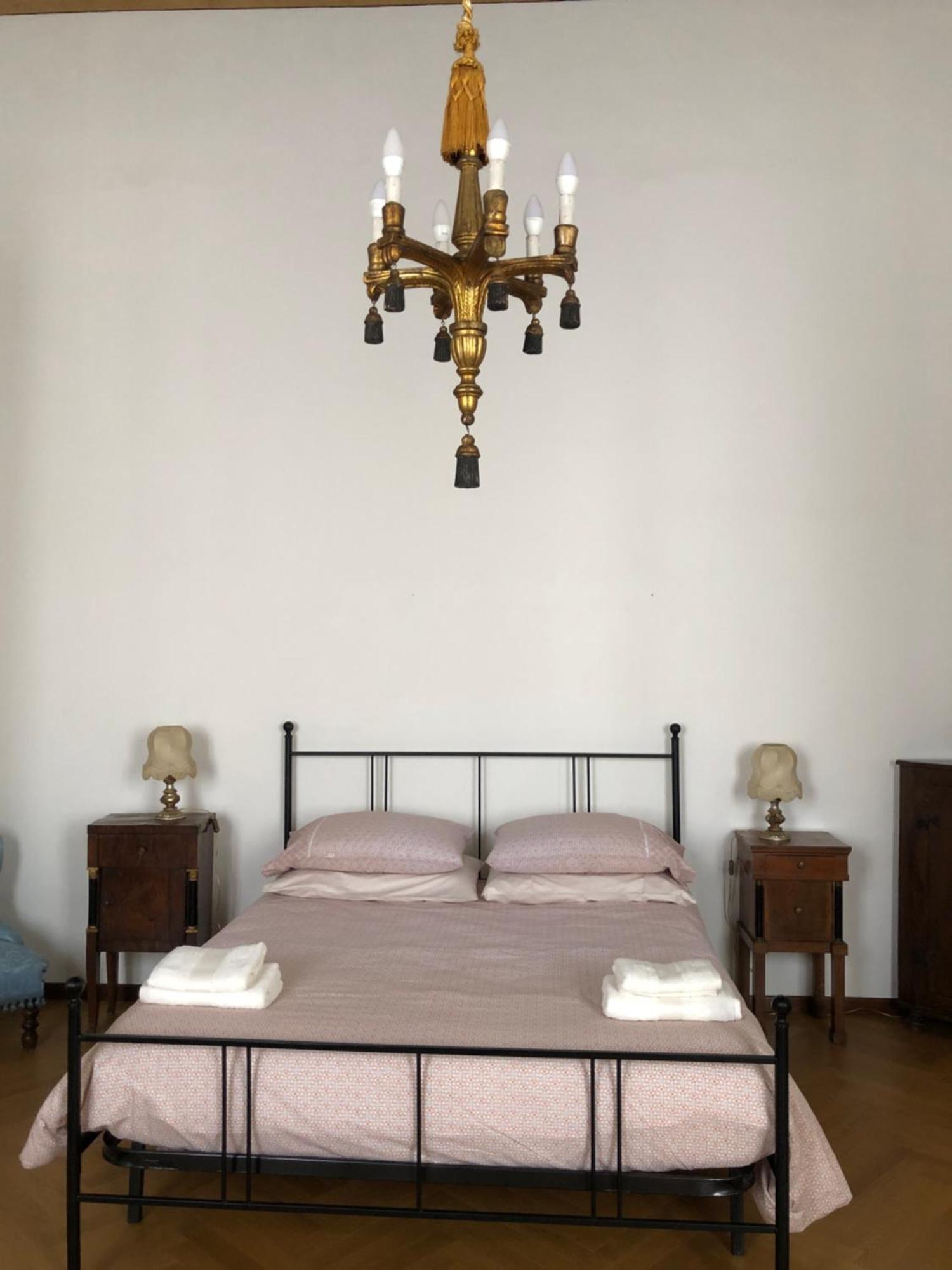 Frescobaldi Aparments! A Casa Di Francesco Apartment Ferrara Bagian luar foto