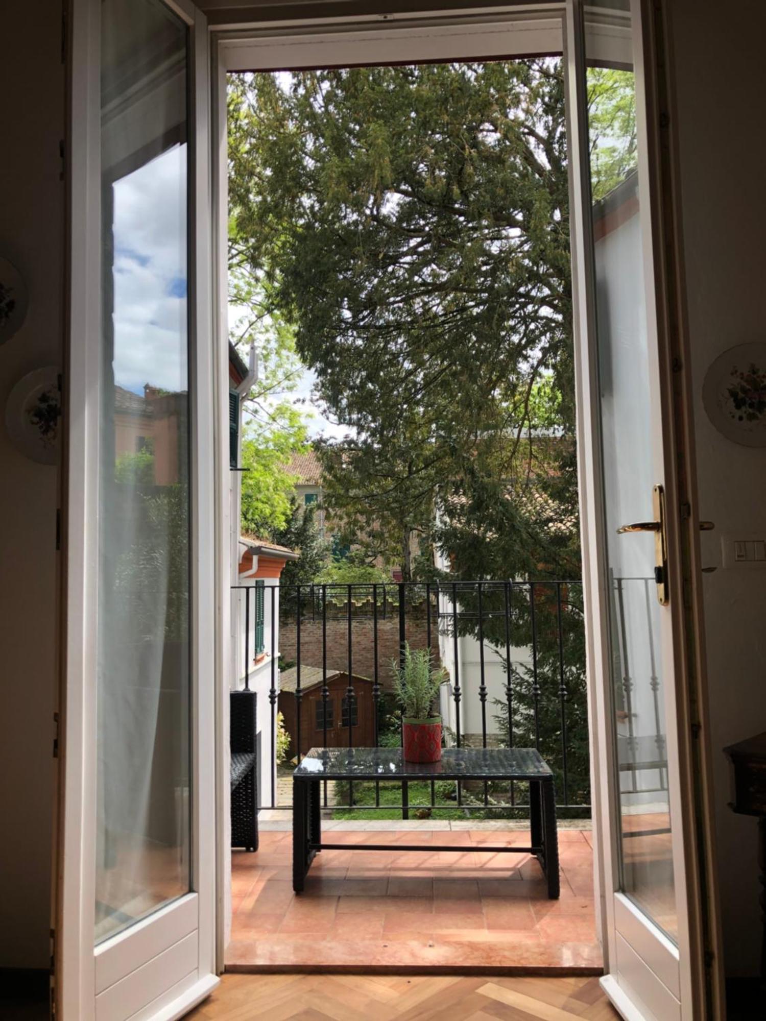 Frescobaldi Aparments! A Casa Di Francesco Apartment Ferrara Bagian luar foto