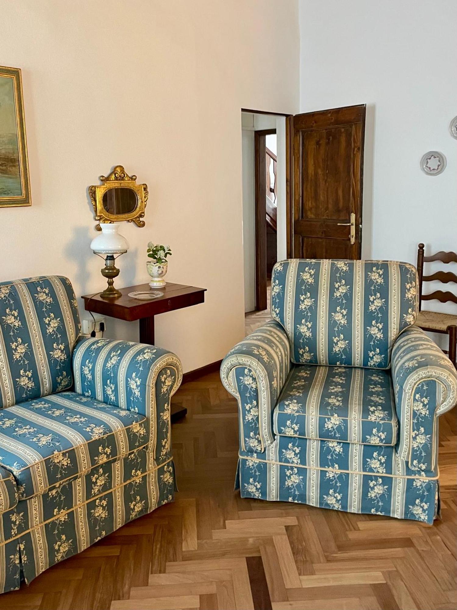 Frescobaldi Aparments! A Casa Di Francesco Apartment Ferrara Bagian luar foto